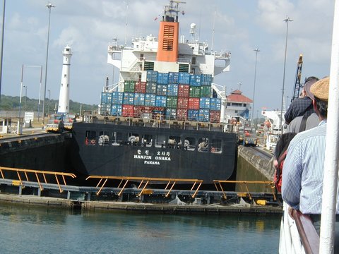 Same, as ship ahead starts to exit first chamber into the middle chamber. Note clearance between hull and chamber wall.