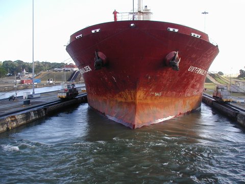 Panamax ship behind us; two forward mules visible, and two others are out of picture area